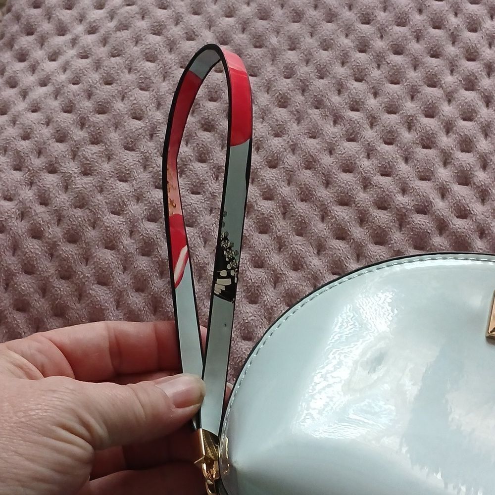 Kate Spade - Picture 3 of 5